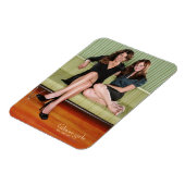 ロレリ&ロリーシッティングオンソファポートレート マグネット (左側)