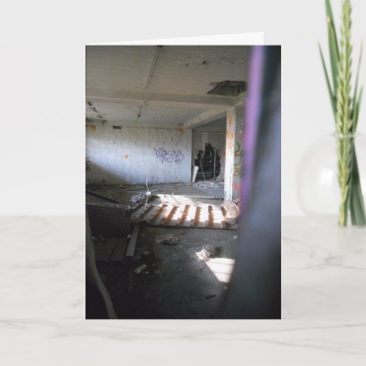 「ロワータウン駅舎を覗く」誕生日カード カード (正面)