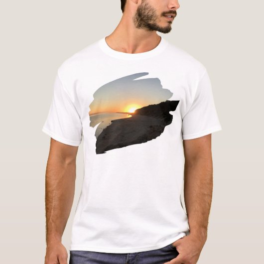 ロングアイランド湾の日の出 Tシャツ (正面)