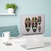 ロングティキマスクサンダー_コーブ シール (デスク上のノートパソコン)