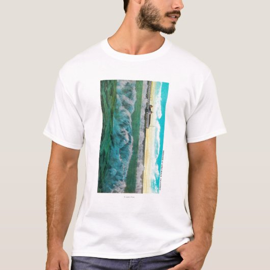 ロングビーチ、カリフォルニアのブレーカ Tシャツ (正面)