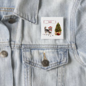 ロングヘアードチワワ クリスマスの犬のツリー 缶バッジ (インサイチュ)