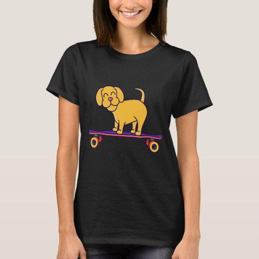 ロングボードに乗ったスケボー犬 Tシャツ (正面)