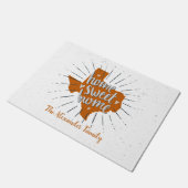 ロングロングバーンドオレンジホームスイートホーム – テキサス州 ドアマット (アングル)