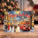 ロンドンのクリスマス：レッドバスストリートシーン シーズンカード<br><div class="desc">ロンドンのクリスマスで祝いの精神を共有：レッドバスストリートシーンのホリデーカード！この魅力的なカードは、ホリデーシーズンの雪の多い賑やかなロンドンの通りを走る古典的な赤いダブルデッカーのバスの美しい詳細なイラストを備えている。友人や家族に暖かい休暇の願いを送るのに最適な、このカードはロンドンのクリスマスの象徴的な魅力と興奮をキャプチャする。内部にはメッセージと一緒にパーソナライズされた挨拶が入っており、大切な形見となっている。高品質のカードストックで作られたこのホリデーカードは、喜びと暖かさを受信者に届ける。この楽しく楽しいカードで季節の魔法を祝う。</div>