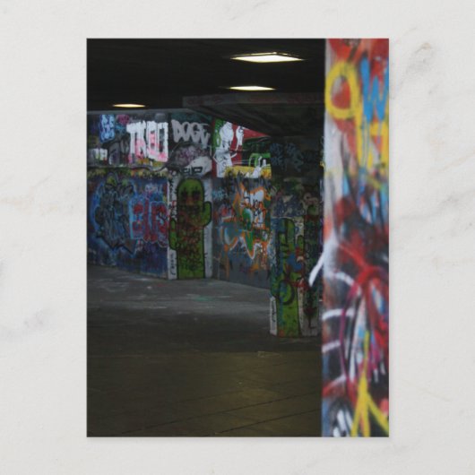 ロンドンのグラフィティスケートパーク ポストカード (正面)