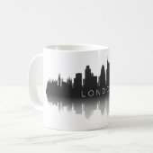 ロンドンのスカイライン シルエット - モダンな黒と白 コーヒーマグカップ (正面左)