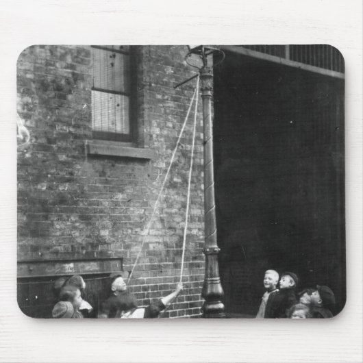 ロンドンのスラム街、c.1900 マウスパッド (正面)