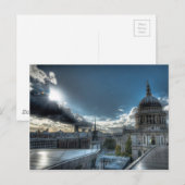 ロンドンの聖パウロ大聖堂に照らす太陽の光 ポストカード (正面/裏面)