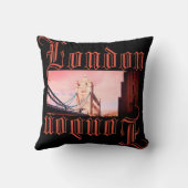 ロンドンタワーブリッジパノラマビューヴィンテージルッククッション クッション (裏面)