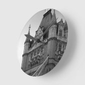 ロンドンタワー橋クローズアップ ラウンド壁時計 (傾斜)