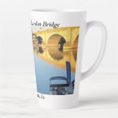 ロンドンブリッジレイクハバス カフェラテマグ (右)