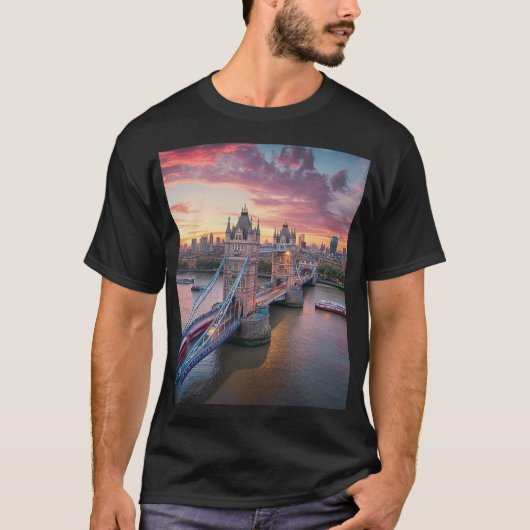 ロンドン上空の夕日 Tシャツ (正面)