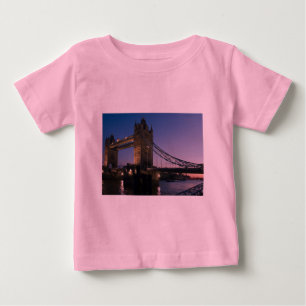 ロンドン塔橋 イギリス 夜 水 都市 ベビーTシャツ