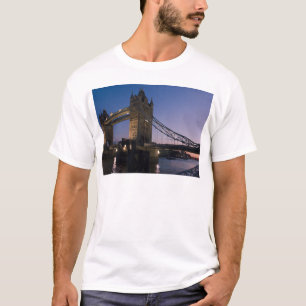 ロンドン塔橋 イギリス 夜 水 都市 Tシャツ