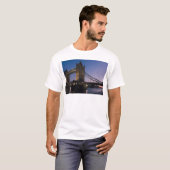 ロンドン塔橋 イギリス 夜 水 都市 Tシャツ (正面フル)