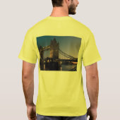 ロンドン塔橋 イギリス 夜 水 都市 Tシャツ (裏面)