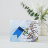 ロンドン、地図、クローズアップのイギリスに置かれるピンの地図を描いて下さい ポストカード (スタンド正面)