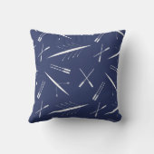 ローイングクラブネイビーブルーとホワイトのスカル クッション (裏面)