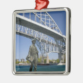 ローカル芸術家によるMinoトーマス・エジソンの彫像 メタルオーナメント (左)