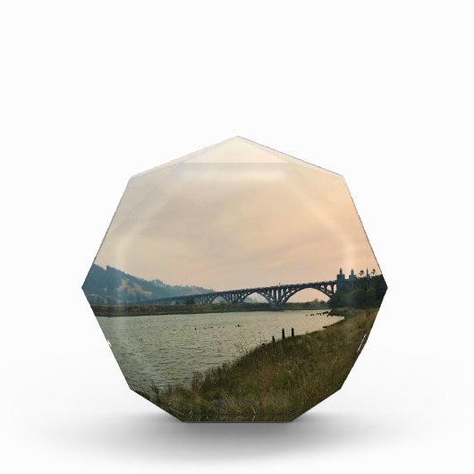 ローグ川、または フォトブロック (正面)