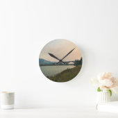 ローグ・リバー、または ラウンド壁時計 (ホーム)