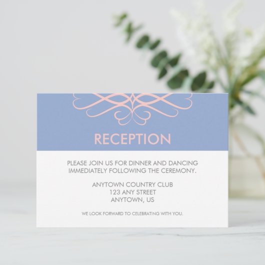 ローズクォーツとブルー、エレガントな飾り ウェディング エンクロージャーカード (スタンド正面)