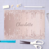 ローズゴールドのグリッターがピンクの女の子らしいモノグラムに滴る 薄葉紙 (クラフト)
