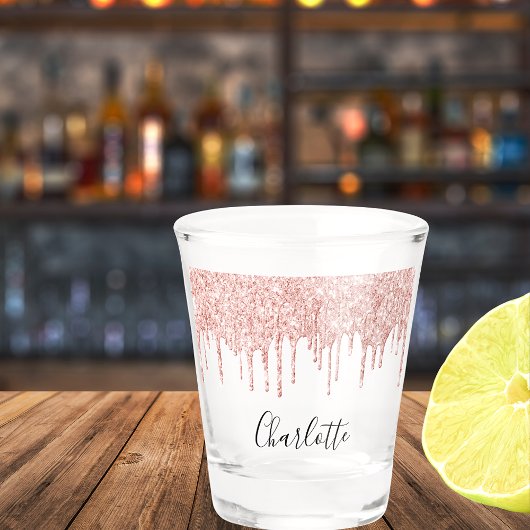 ローズゴールドのグリッターが滴る名前のスクリプト エレガント ショットグラス