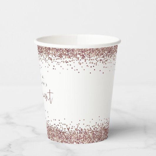 ローズゴールドのグリッター縁取り名前エンゲージメントパーティー 紙コップ (左)