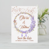 ローズゴールドの花のカリグラフィーで「Save the Date」のカード 箔招待状 (立ち正面)