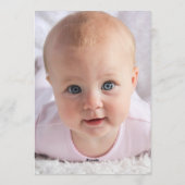 ローズゴールドの花輪に囲まれたピンクの女の子の洗礼写真 招待状 (裏面)