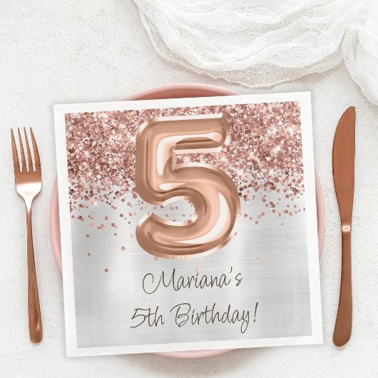  ローズゴールドシルバー5歳の誕生日パーティー
