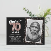 ローズゴールド チェアーズ 70歳の誕生日 フォト 招待状 (スタンド正面)