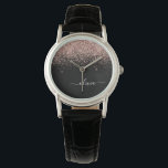 ローズゴールド ブラッシュピンク グリッター スクリプト モノグラム ガーリー 腕時計<br><div class="desc">ブラックとローズゴールド - ブラッシュピンクのスパークルグリッター スクリプト モノグラム ネーム ウォッチ。この美しい時計は、卒業式、誕生日、結婚式、ブライダルシャワー、結婚記念日、ベビーシャワー、バチェロレッテパーティーなど、ラグジュアリーで洗練されたスタイルを愛する人へのプレゼントに最適です。</div>