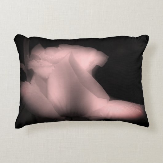 ローズバド花の白黒の着色 アクセントクッション (正面)