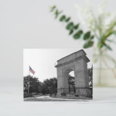 ローゼンデール記念アーチと国旗、 カンザスシティ、モノクロ ポストカード (スタンド正面)