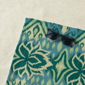 ロータスイカットパターン – ホワイトロータス ビーチタオル (インサイチュ)