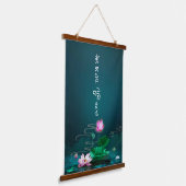 ロータスオムマニパドメフムブッキングマントラ 吊り下げ型タペストリー (傾斜あり)