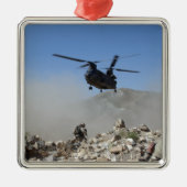 ローターの洗浄で舞い上がった埃の雲 メタルオーナメント (正面)