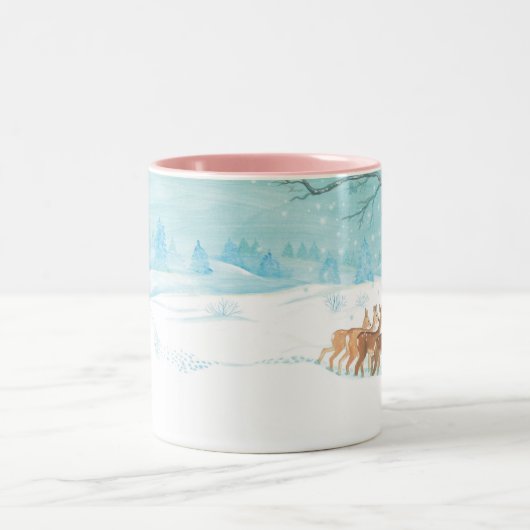 ローディア冬の雪の多い森林風景 ツートーンマグカップ (中央)
