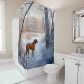 ローデシアンのリッジバックそれを雪のクリスマスに シャワーカーテン (インサイチュ)