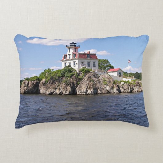 ロードアイランドのポンハムロックスライトハウス アクセントクッション (正面)