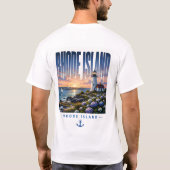 ロードアイランドの灯台 海岸のオアシス Tシャツ (裏面)
