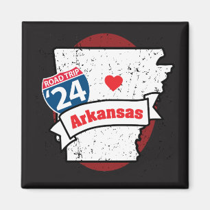 ロードトリップ'24 Arkansas – 正方形(赤/黒)磁石 マグネット