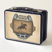 ローピングカウボーイADD名ウェスタンファミリーホースランチ メタルランチボックス (裏面)