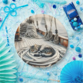 ロープで眠る帆船のタビー猫 ペーパープレート (パーティー)