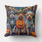 ローヘンドッグズトリックまたはトリートハロウィーンコスチューム クッション (正面)