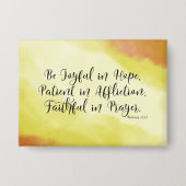 ローマの手紙12:12 希望に喜ぶ クリスチャン聖書 缶バッジ (正面)