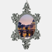 ローマイタリア- St Petersのカテドラル スノーフレークピューターオーナメント (左)